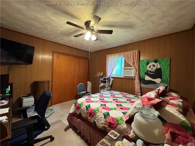 68 Skidmore Lane, Poca, WV 25159