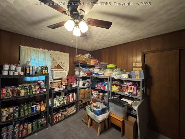 68 Skidmore Lane, Poca, WV 25159
