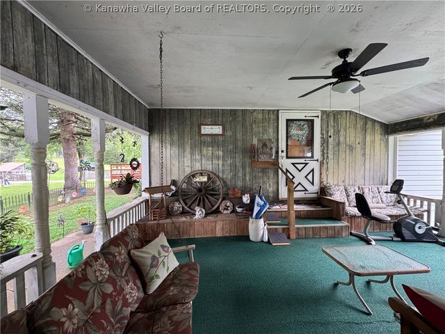 68 Skidmore Lane, Poca, WV 25159