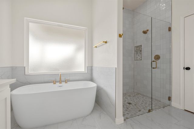 920 Gallant Fox Road, Hewitt, TX 76643