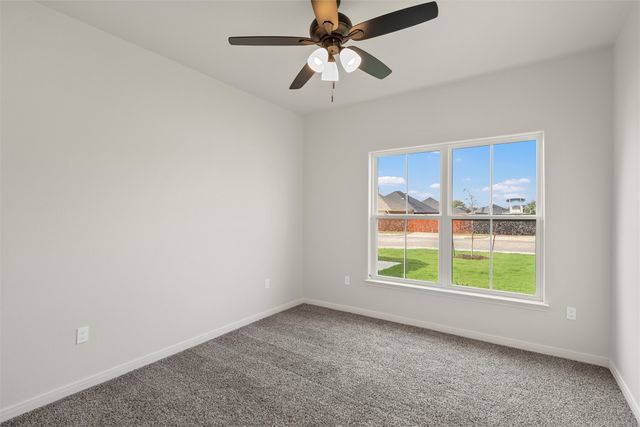 920 Gallant Fox Road, Hewitt, TX 76643