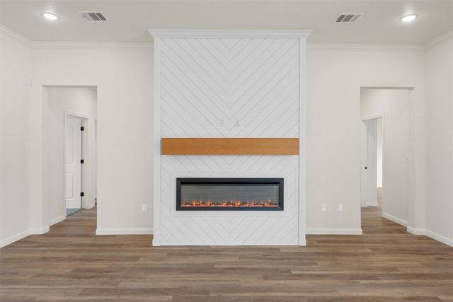 920 Gallant Fox Road, Hewitt, TX 76643