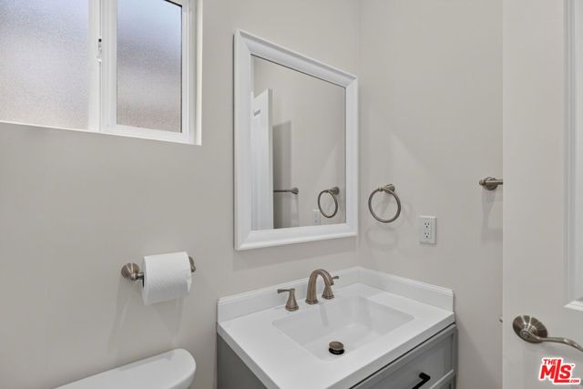 1911 N Manning Street, Burbank, CA 91505