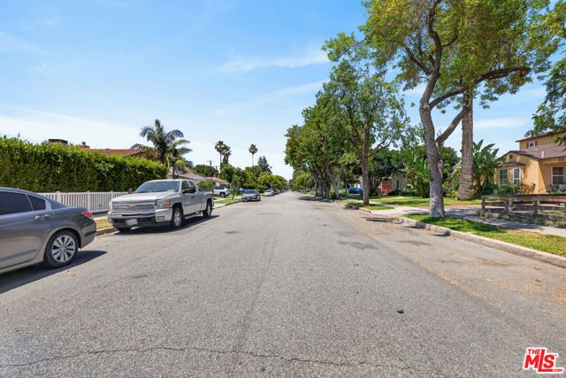 1911 N Manning Street, Burbank, CA 91505