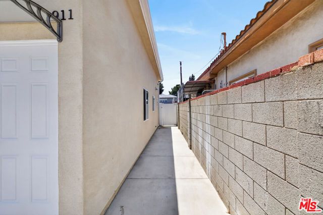 1911 N Manning Street, Burbank, CA 91505