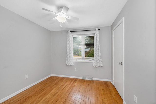 100 Village Dr, Dracut, MA 01826