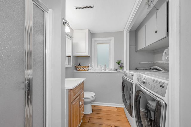 100 Village Dr, Dracut, MA 01826