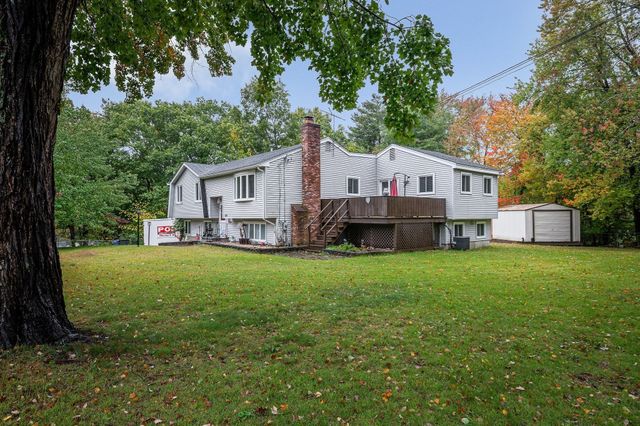 100 Village Dr, Dracut, MA 01826