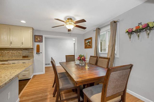 100 Village Dr, Dracut, MA 01826