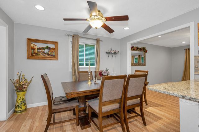 100 Village Dr, Dracut, MA 01826