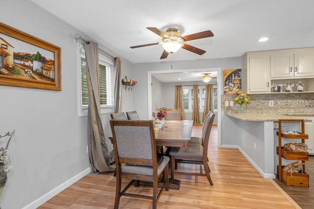 100 Village Dr, Dracut, MA 01826