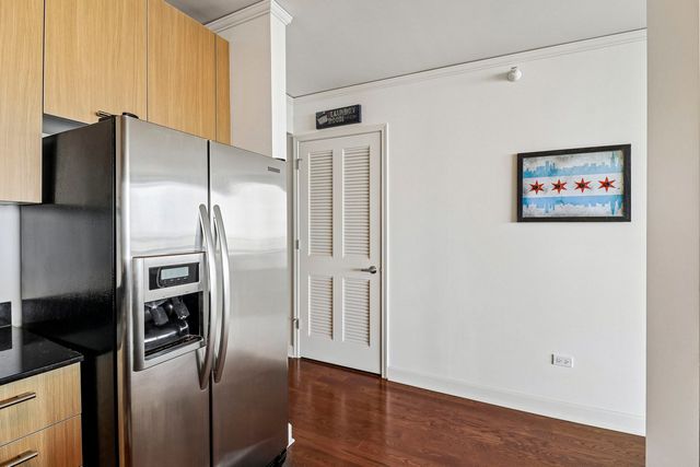 225 N Columbus Drive 6103, Chicago, IL 60601