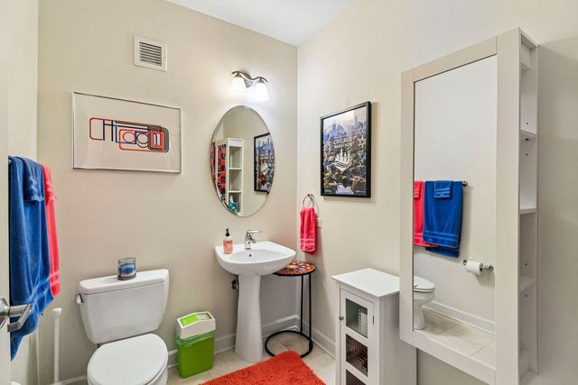 225 N Columbus Drive 6103, Chicago, IL 60601