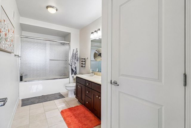 225 N Columbus Drive 6103, Chicago, IL 60601