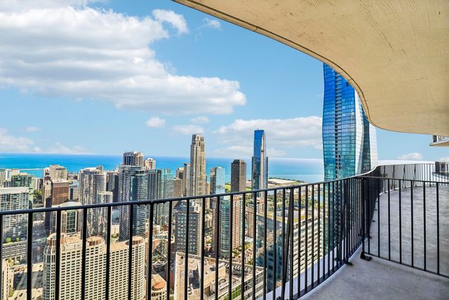 225 N Columbus Drive 6103, Chicago, IL 60601
