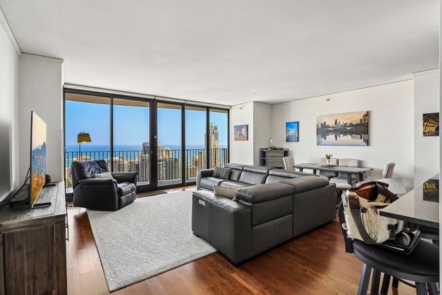 225 N Columbus Drive 6103, Chicago, IL 60601