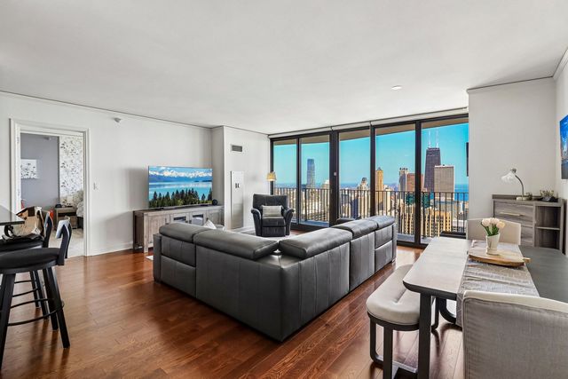 225 N Columbus Drive 6103, Chicago, IL 60601