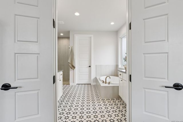 1538 Escarpment, New Braunfels, TX 78132