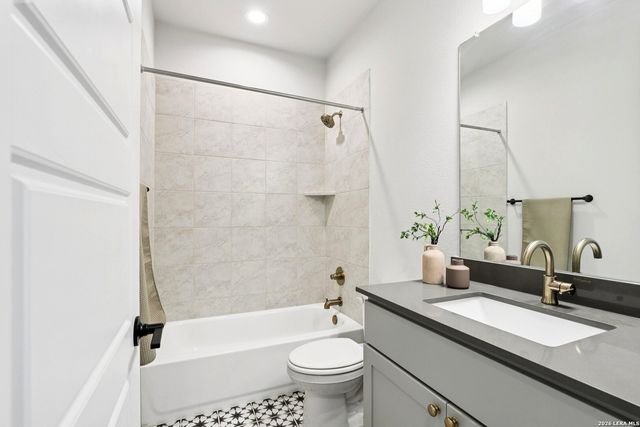 1538 Escarpment, New Braunfels, TX 78132