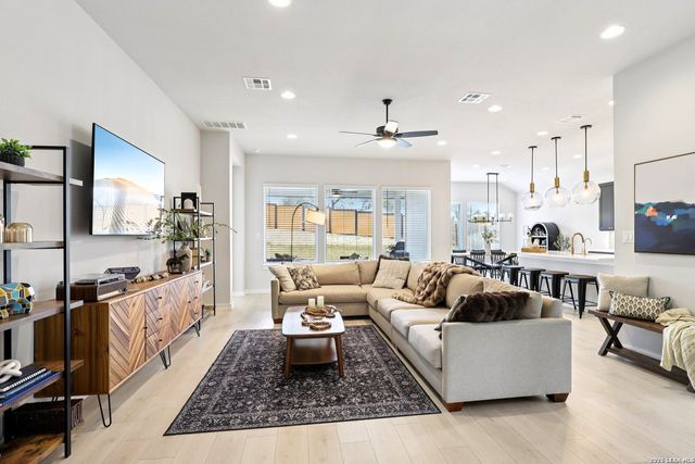 1538 Escarpment, New Braunfels, TX 78132