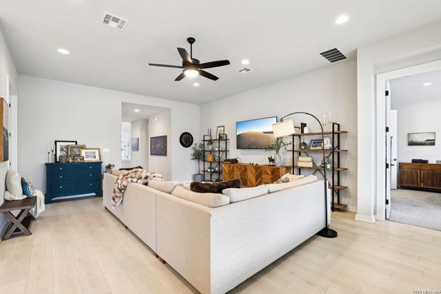 1538 Escarpment, New Braunfels, TX 78132