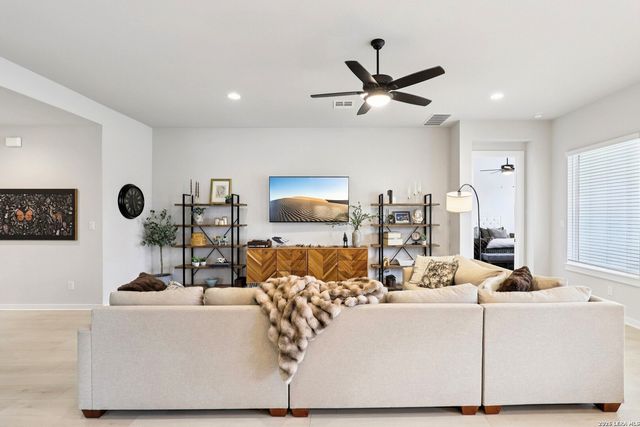 1538 Escarpment, New Braunfels, TX 78132