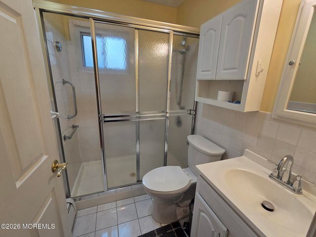 17 S Heron Street B, Manchester, NJ 08759