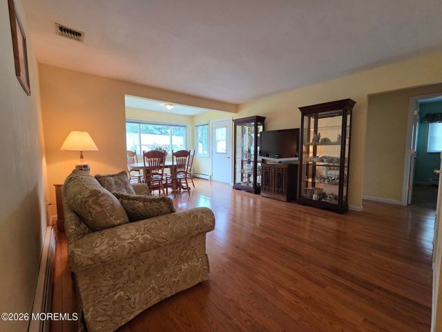 17 S Heron Street B, Manchester, NJ 08759