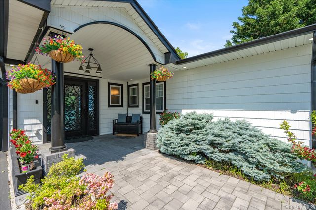 11 Gallatin Drive, Dix Hills, NY 11746