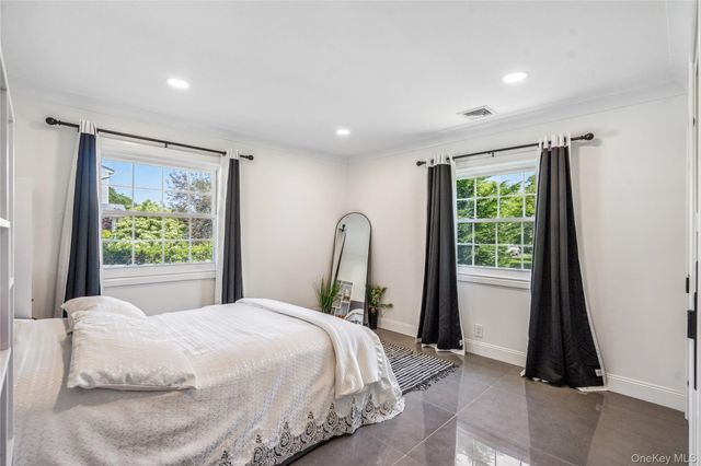 11 Gallatin Drive, Dix Hills, NY 11746