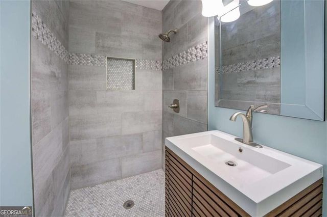 411 Burke Circle, Mcdonough, GA 30253