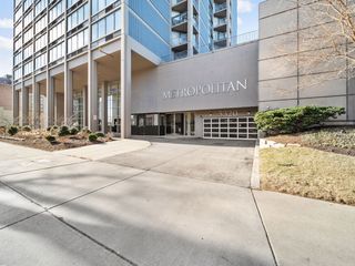 5320 N Sheridan Road D36, Chicago, IL 60640