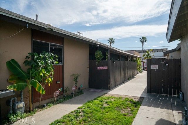 1804 W Glen Avenue, Anaheim, CA 92801