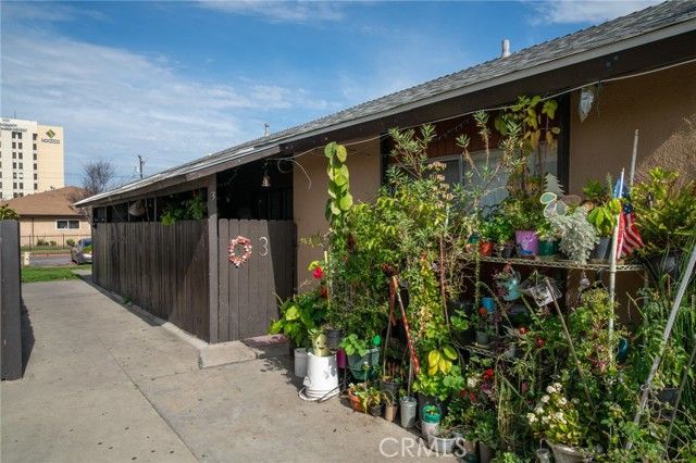 1804 W Glen Avenue, Anaheim, CA 92801