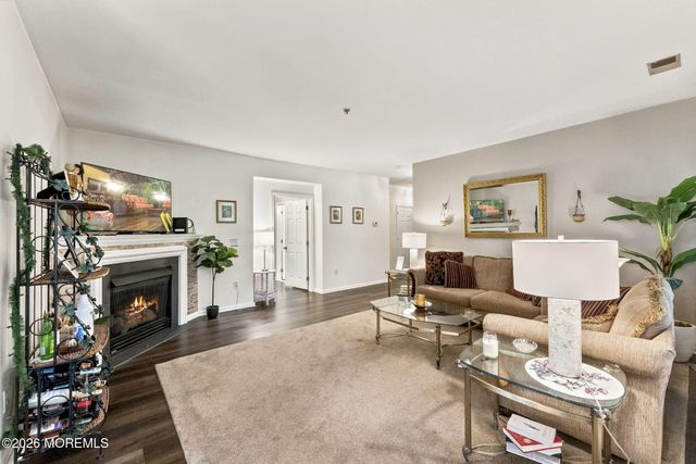 556 Saint Andrews Place, Manalapan, NJ 07726