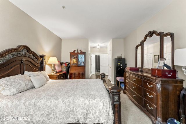 556 Saint Andrews Place, Manalapan, NJ 07726