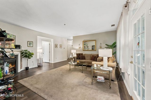 556 Saint Andrews Place, Manalapan, NJ 07726