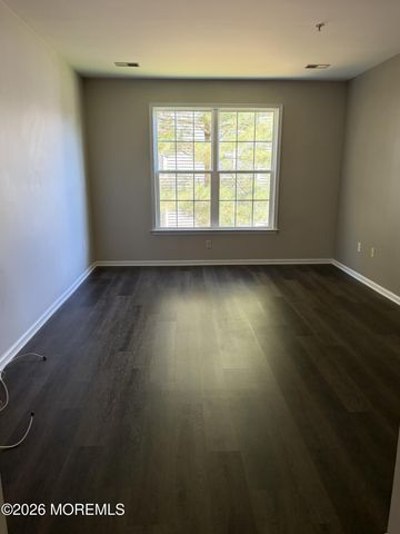 556 Saint Andrews Place, Manalapan, NJ 07726