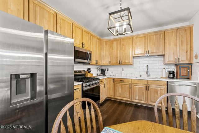 556 Saint Andrews Place, Manalapan, NJ 07726