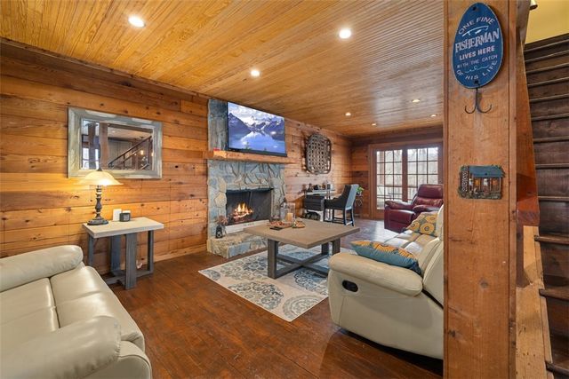 105 N arrowhead Drive, Westminster, SC 29693