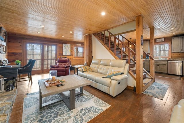 105 N arrowhead Drive, Westminster, SC 29693