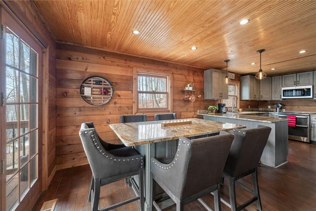 105 N arrowhead Drive, Westminster, SC 29693