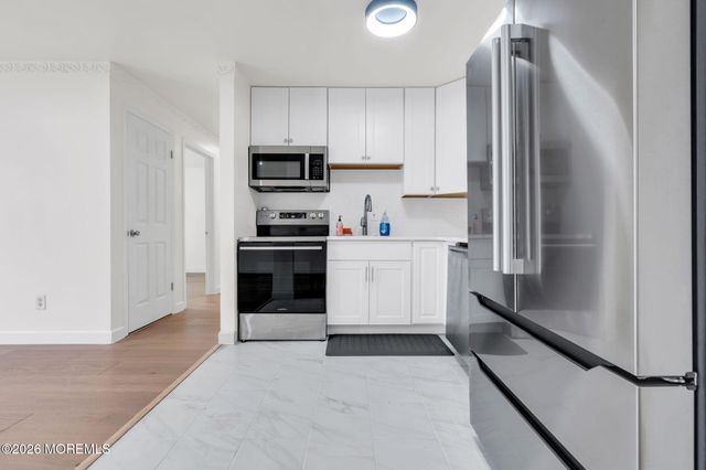 606 Lindsey Court, Marlton, NJ 08053