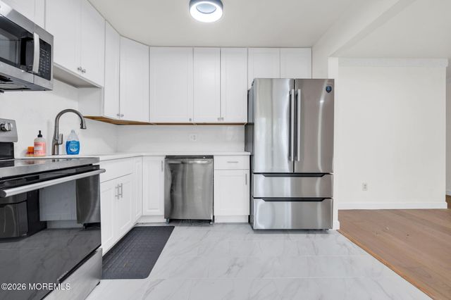 606 Lindsey Court, Marlton, NJ 08053