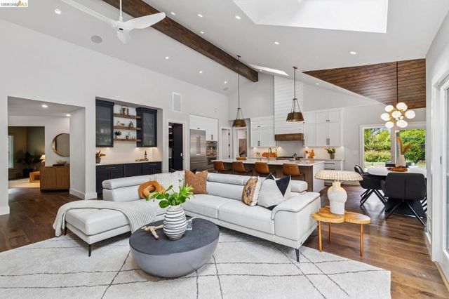 196 Castle Hill Ranch Rd, Walnut Creek, CA 94595