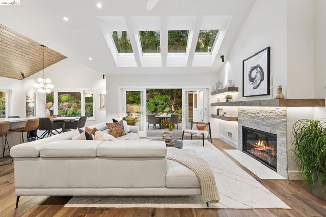 196 Castle Hill Ranch Rd, Walnut Creek, CA 94595