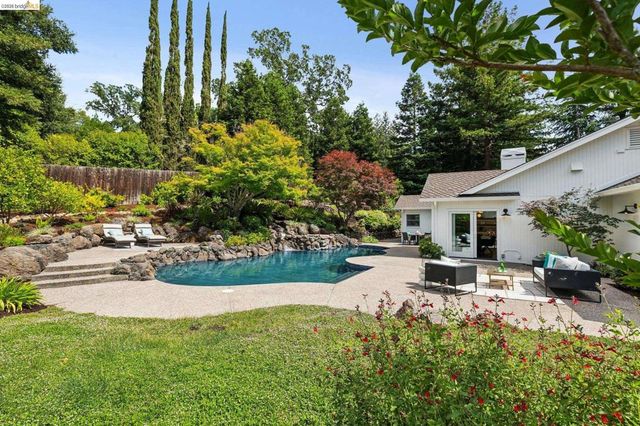 196 Castle Hill Ranch Rd, Walnut Creek, CA 94595