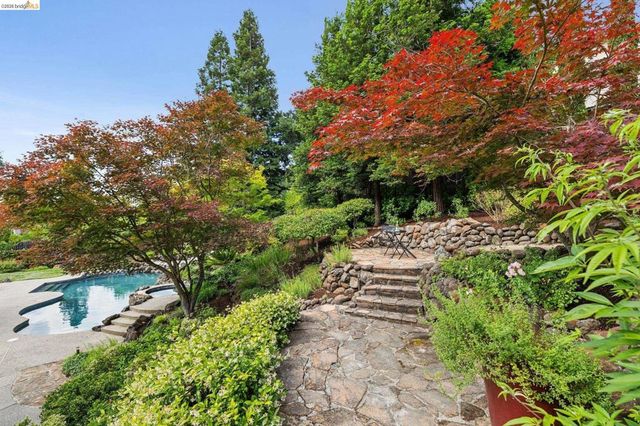 196 Castle Hill Ranch Rd, Walnut Creek, CA 94595
