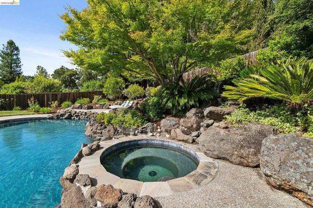 196 Castle Hill Ranch Rd, Walnut Creek, CA 94595