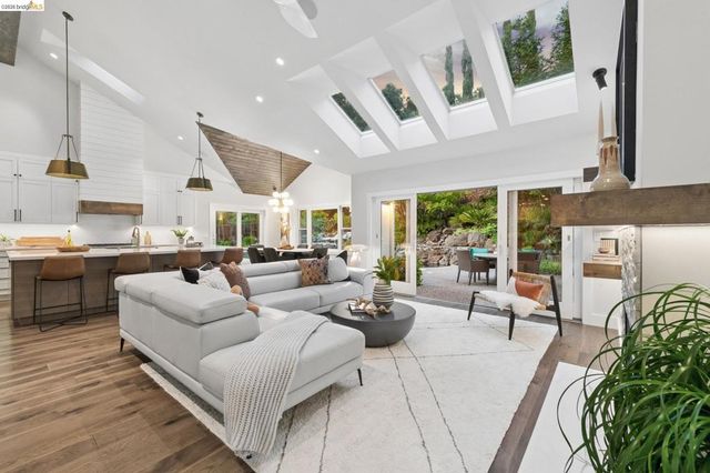 196 Castle Hill Ranch Rd, Walnut Creek, CA 94595